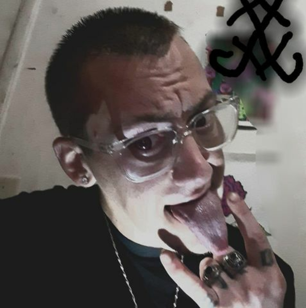 Meet your Posher, Dakota